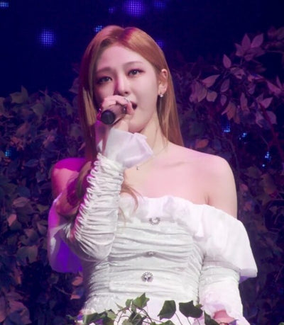 Robe Bustier Blanche à Volants Plissée NingNing Aespa SMCU Express Live