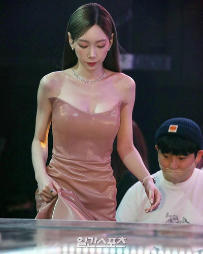 Robe Satin Rose Bustier Sexy Chic Taeyeon MC Queendom 2 Girl Generation