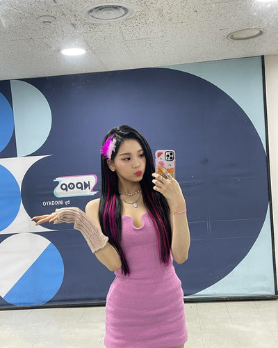 Robe Slim Bustier en V Rose Umji Viviz Bop Bop Inkigayo SBS Kpop Mode