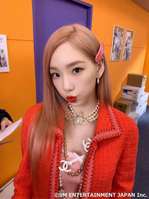 Collier Orbe Ronde et Anneau Avec Croix Strass Perles Taeyeon Weekend MV