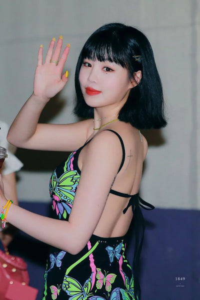 Robe Fluo Synergie Sonore Sombre Soojin G I dle After School Club KPop