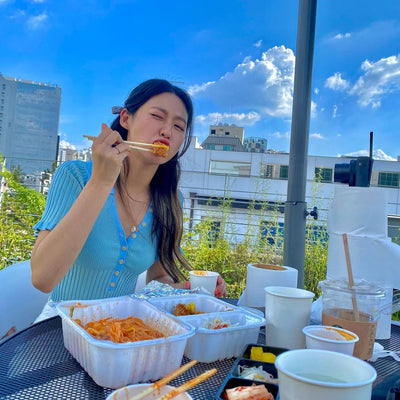 T-shirt Combinaison Slim Grand Col Plongeant Maille à Rayures Seolhyun