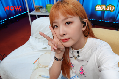 T Shirt Now Loading Yeux Manga Girly Anime Seulgi Zip Red Velvet