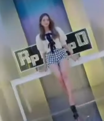 Veste avec Deux Nœuds Cardigan Chic Jisso BlackPink x Tokopedia Kpop