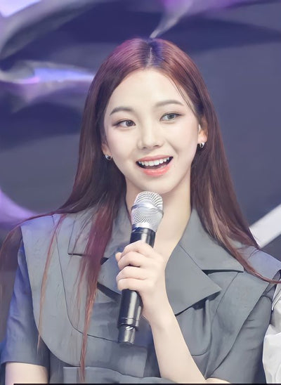 Veste Tailleur Grise Noeud Comeback Showcase Savage Karina Aespa Kpop