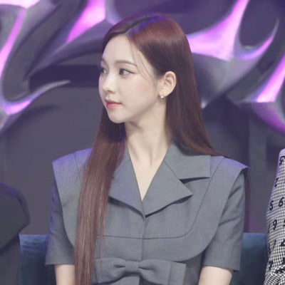 Veste Tailleur Grise Noeud Comeback Showcase Savage Karina Aespa Kpop